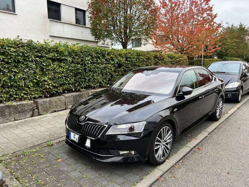 Skoda Superb 122.100 km 18.900 € Frankfurt am Main 60438