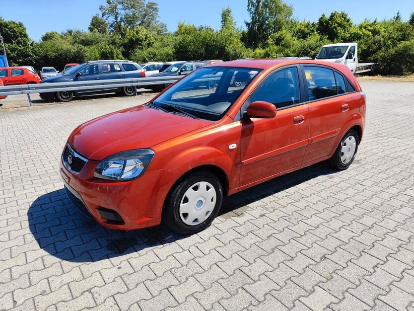 Kia Rio 146.066 km 1.599 € Bautzen 02625
