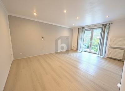 INNEN UND AUßEN VIEL PLATZ ZUM WOHNEN 8 zimmer