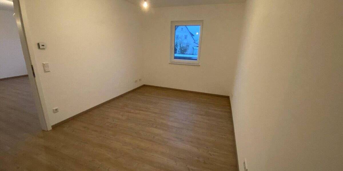 Etagenwohnung Borgholzhausen - 3 Zimmer, 77 m&sup2;, 925&euro; | Angebot:26872116