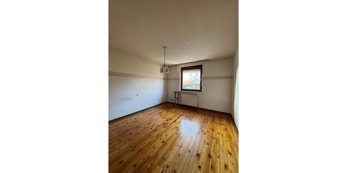 Reihenhaus Sankt Ingbert - 3 Zimmer, 88 m&sup2;, 149.000&euro; | Angebot:27412879