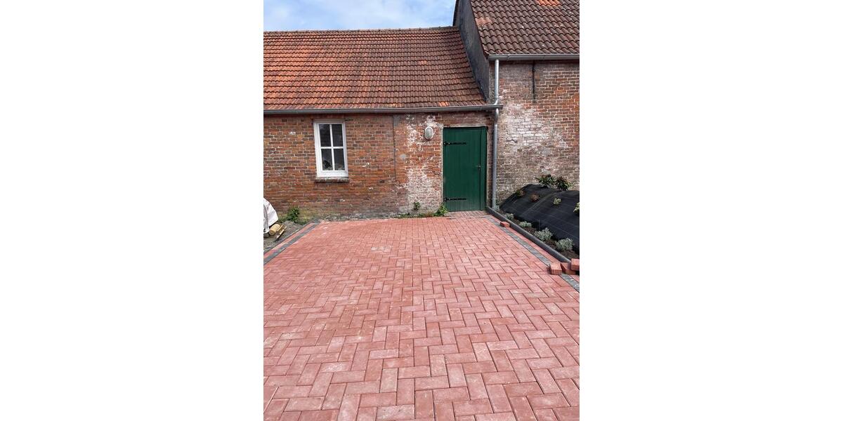 Mehrfamilienhaus, Wohnhaus Hage - 10 Zimmer, 250 m&sup2;, 600&euro; | Angebot:26364123