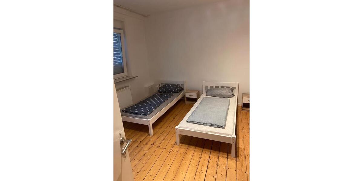 Reihenhaus Dransfeld - 7 Zimmer, 180 m&sup2;, 1.000&euro; | Angebot:26310075