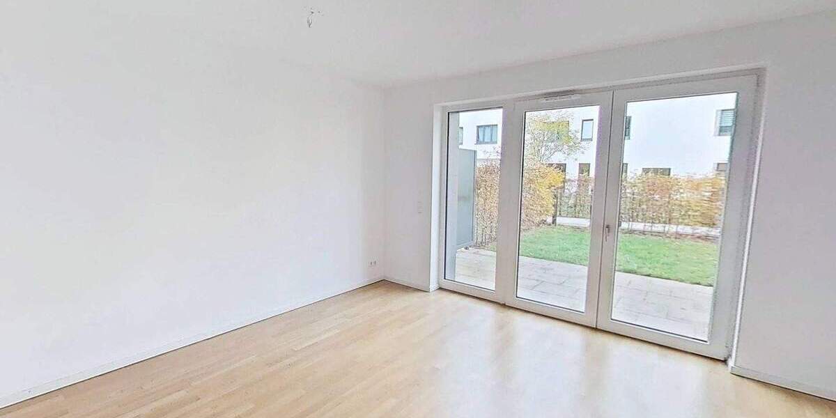 FAMILIEN AUFGEPASST: Modernes Reihenhaus mit 4,5 Zimmern, 2 Bädern, EBK, Terrasse, Keller u.v.m. in Hannover 4 zimmer