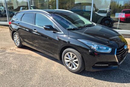 Hyundai i40 126.830 km 9.800 &euro; Waren 17192