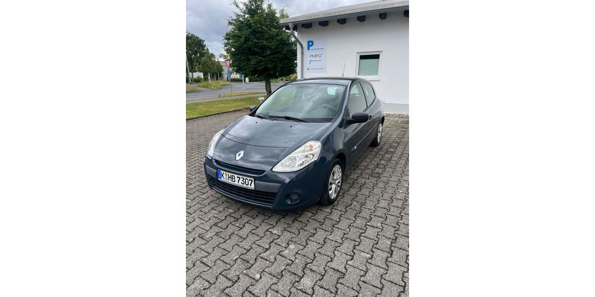 Renault Clio 117.000 km 2.850 &euro; Niederkassel 53859