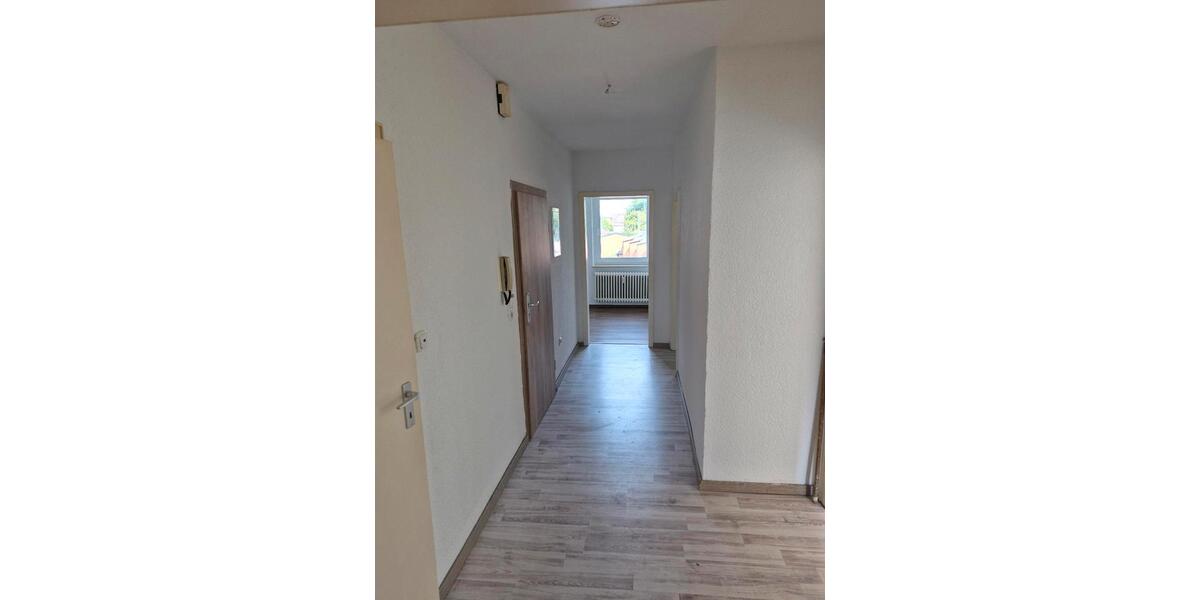 Dachgeschoßwohnung Nienburg (Weser) - 3 Zimmer, 61 m&sup2;, 80.000&euro; | Angebot:27163137