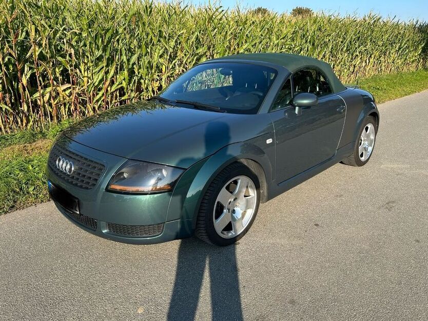 TT
