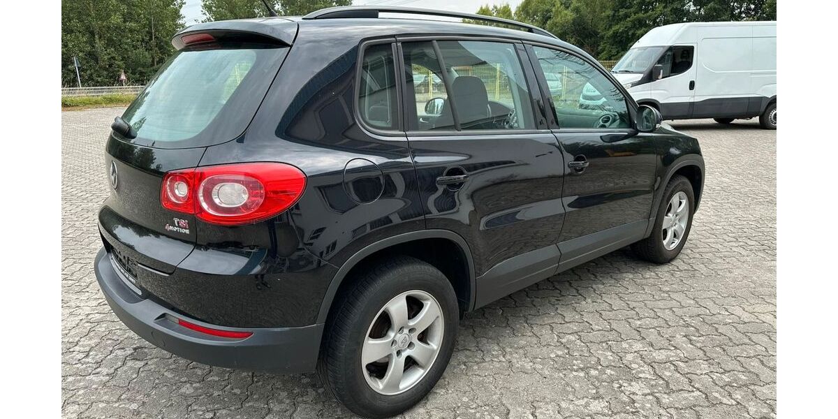 VW Tiguan 106.800 km 6.800 &euro; Berlin 13588