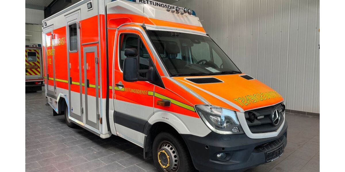 Mercedes-Benz Sprinter 247.600 km 18.899 &euro; Mettingen 49497