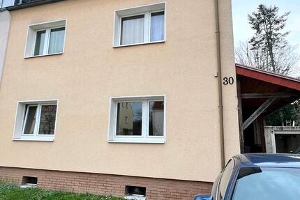 Dachgeschosswohnung (DG) – 40 m² – 2 Zimmer – frisch renoviert 2 zimmer