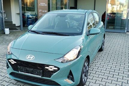 Hyundai i10 16.337 km 15.900 &euro; Traunstein 83278