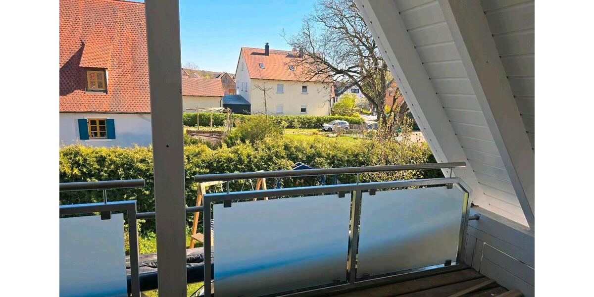 Dachgeschoßwohnung Eggolsheim - 2 Zimmer, 85 m&sup2;, 1.250&euro; | Angebot:26329493