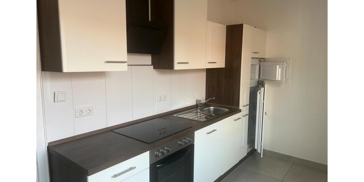 Etagenwohnung Nordenham - 4 Zimmer, 102 m&sup2;, 600&euro; | Angebot:25641830