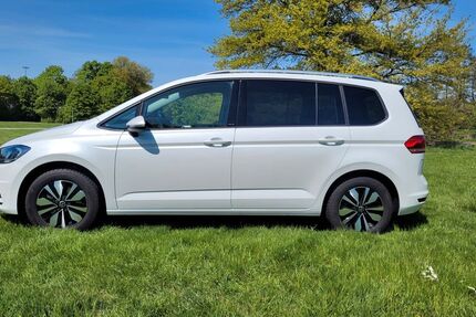 VW Touran 22.824 km 30.800 &euro; Braunschweig 38122