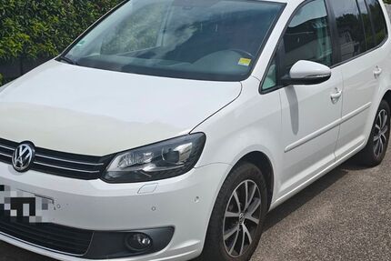 VW Touran 182.000 km 4.900 &euro; Ettlingen 76275