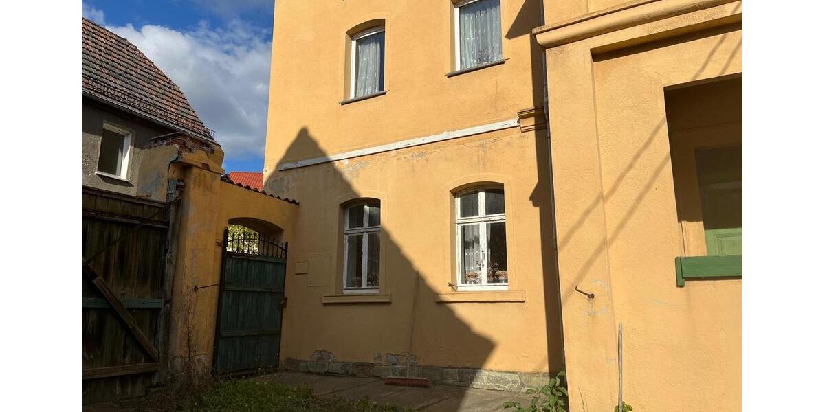 Mehrfamilienhaus, Wohnhaus Hohenmölsen - 12 Zimmer, 300 m&sup2;, 152.000&euro; | Angebot:25209956