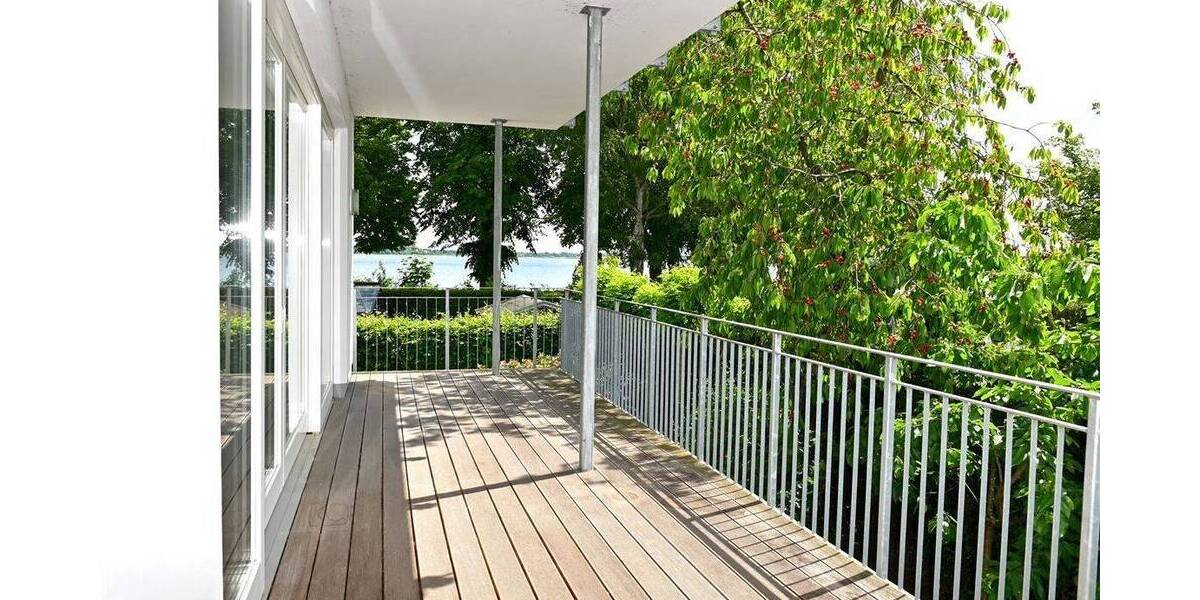 Etagenwohnung Stralsund Kniepervorstadt - 3 Zimmer, 156 m&sup2;, 1.720&euro; | Angebot:26902405