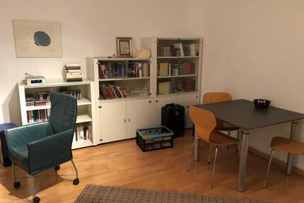 Hochwertig möbliertes 39qm 1 Zimmer Apartment mit Balkon