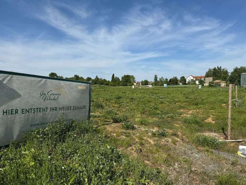 Grundstück zu verkaufen in Naunhof 135.675 € 405 m²