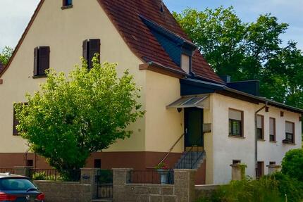 Haus Kirkel - 9 Zimmer, 170 m&sup2;, 250.000&euro; | Angebot:26806876