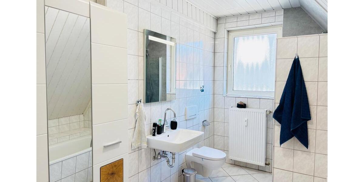 Dachgeschoßwohnung Diemelstadt - 3 Zimmer, 96 m&sup2;, 850&euro; | Angebot:26225893