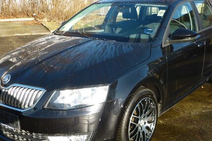 Skoda Octavia 130.000 km 10.900 &euro; Gera 07548
