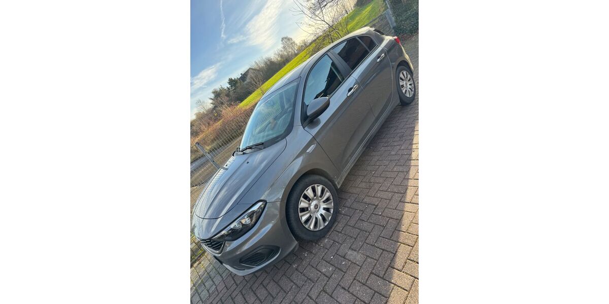 Fiat Tipo 96.600 km 7.900 &euro; Euskirchen 53881