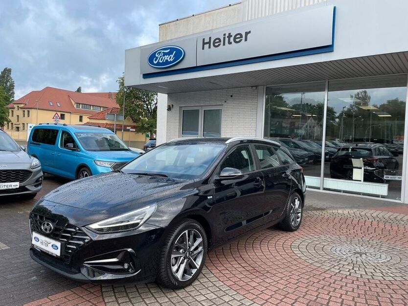 i30