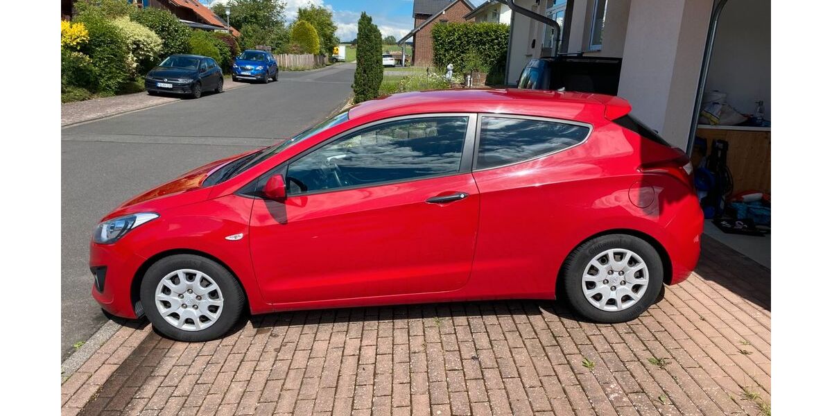 Hyundai i30 140.200 km 4.500 &euro; Kassel 34125