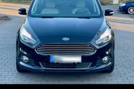 Ford S-Max 166.000 km 11.300 € Wiesbaden 65187