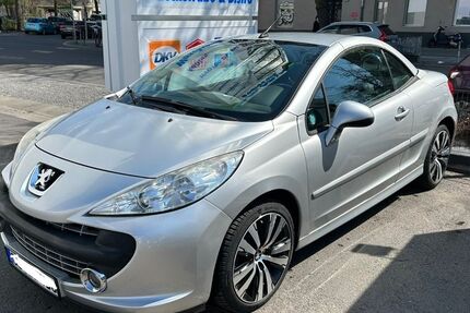 Peugeot 207 124.000 km 1.900 &euro; Berlin 10585