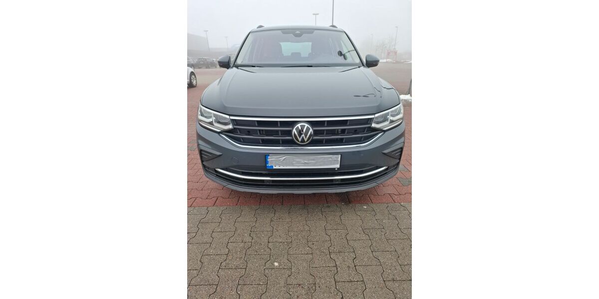 VW Tiguan 22.000 km 29.990 &euro; Krummhörn 26736