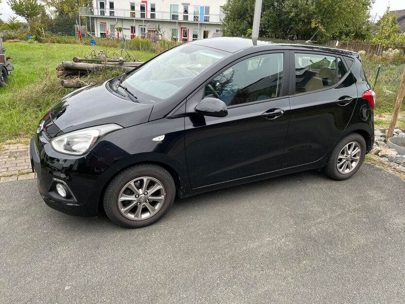 Hyundai i10 68.485 km 8.100 € BIELEFELD 33699