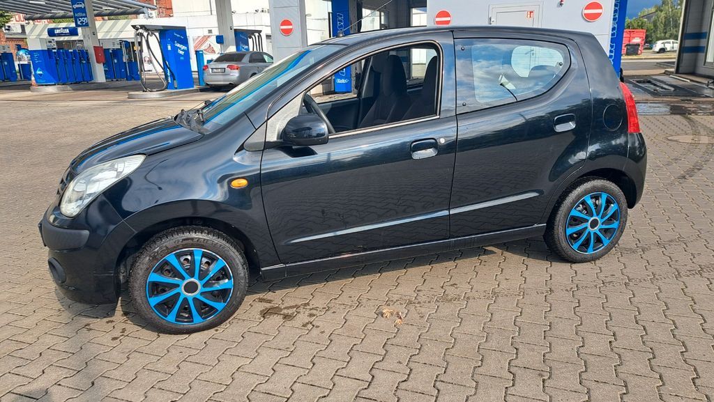 Nissan Pixo 129.000 km 3.480 &euro; berlin 12459
