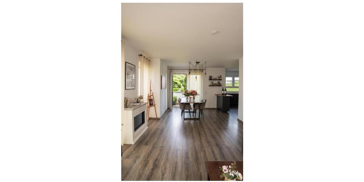 Etagenwohnung Baunatal - 4 Zimmer, 112 m&sup2;, 375.000&euro; | Angebot:26866333