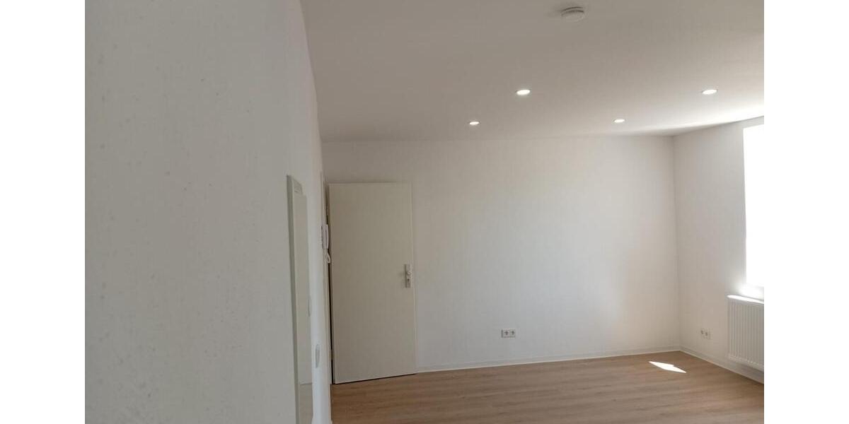 Erdgeschoßwohnung Schiffweiler - 1 Zimmer, 35 m&sup2;, 530&euro; | Angebot:26406809