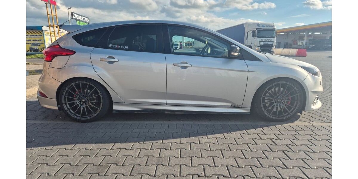 Ford Focus 179.999 km 11.599 &euro; Bautzen 02625
