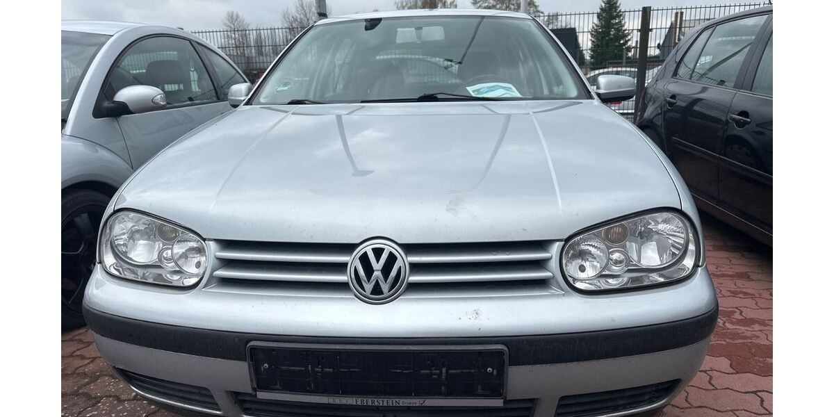 VW Golf 165.000 km 2.300 &euro; Lübeck 23560