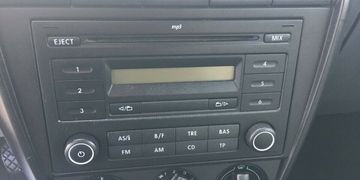 VW Fox Basis,Servol,Radio-CD,Tüv 01/28! 150.000 km 2.999 &euro; Himmelkron 95502