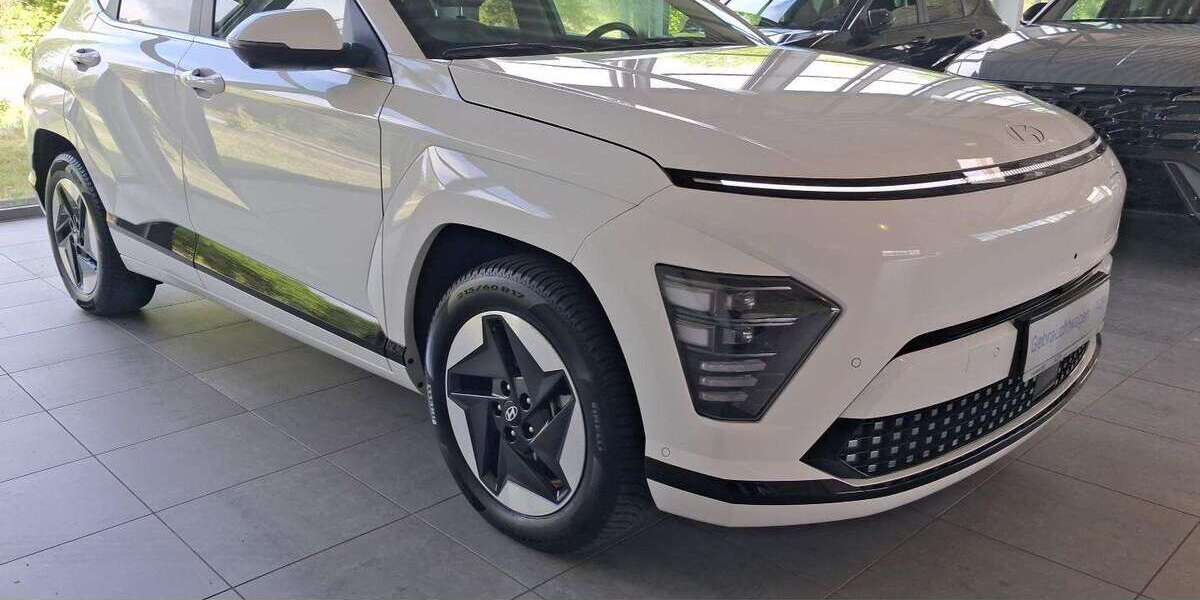 Hyundai KONA 11.562 km 34.480 &euro; Lübeck 23562