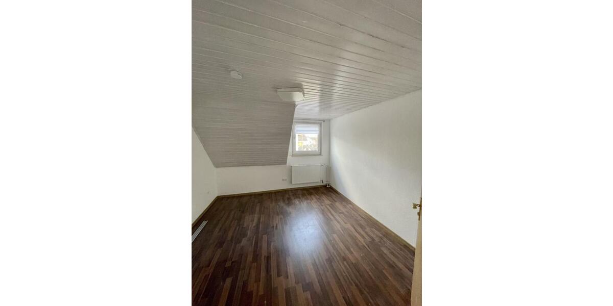 Dachgeschoßwohnung Nattheim - 3 Zimmer, 65 m&sup2;, 780&euro; | Angebot:25340815