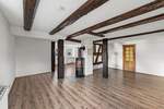 Einfamilienhaus Hilzingen - 7 Zimmer, 215 m&sup2;, 585.000&euro; | Angebot:25879468