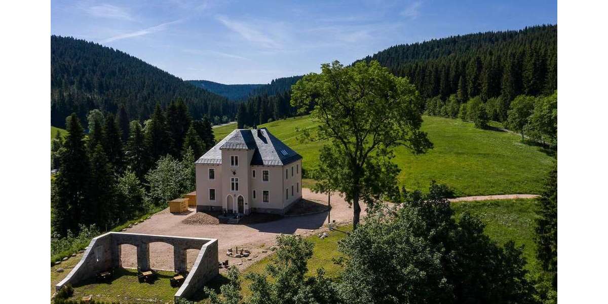 Einfamilienhaus Eibenstock - 15 Zimmer, 377 m&sup2;, 690.000&euro; | Angebot:26363705