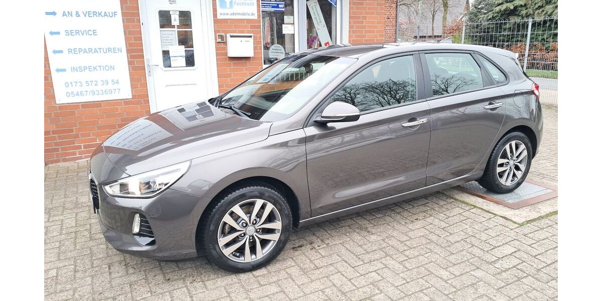 Hyundai i30 93.000 km 12.200 &euro; Voltlage bei Osnabrück 49599