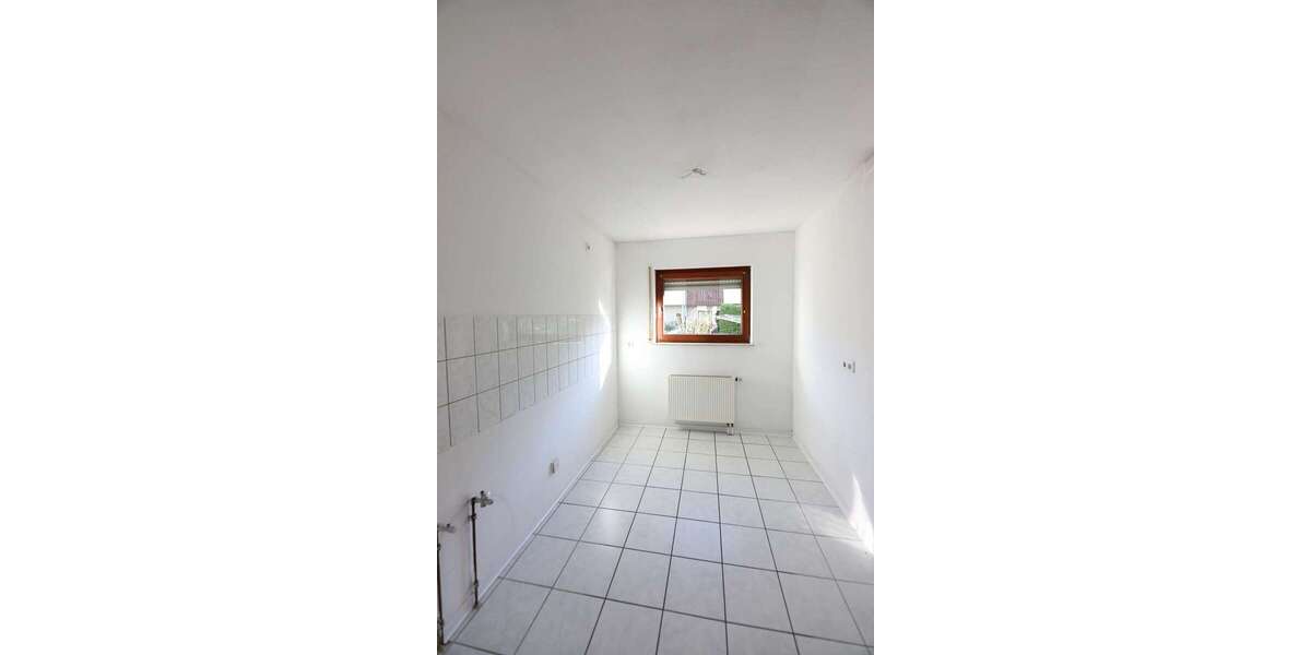 Charmantes Reihenmittelhaus mit Garten, Balkon, Garage und Keller in Großkugel 5 zimmer