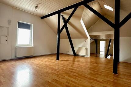 Großzügige 4-Zimmer-Altbauwohnung im Ortszentrum von Neuenburg 4 zimmer