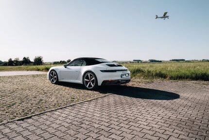 Porsche 992 20.700 km 166.992 &euro; Böbingen an der Rems 73560