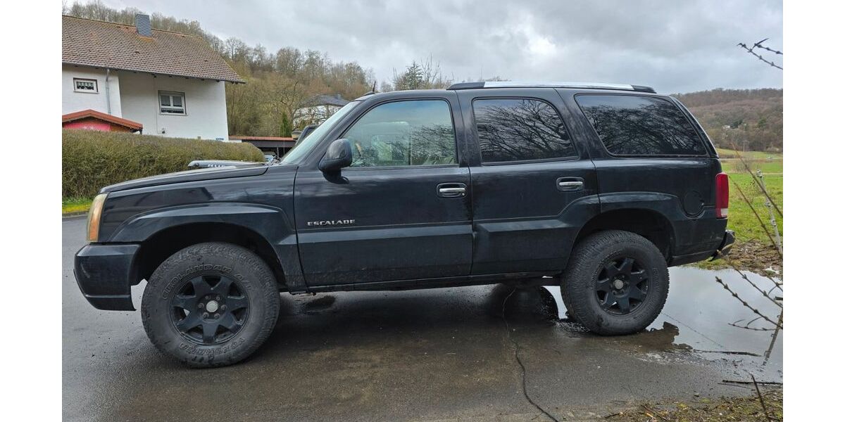 Cadillac Escalade 306.628 km 9.450 &euro; Knüllwald 34593