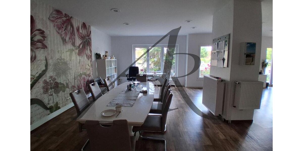 Gewerbeeinheit - Büro, Praxis im Erdgeschoss mit eigenem Eingang im Herzen der Stadt zimmer